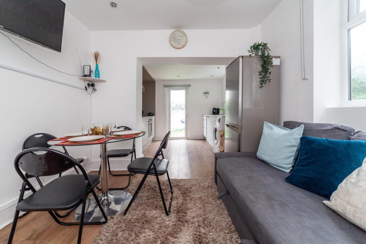 The Orange Garden 2 Bed Serviced Apartment Near Notting Hill Portobello Market 런던 외부 사진